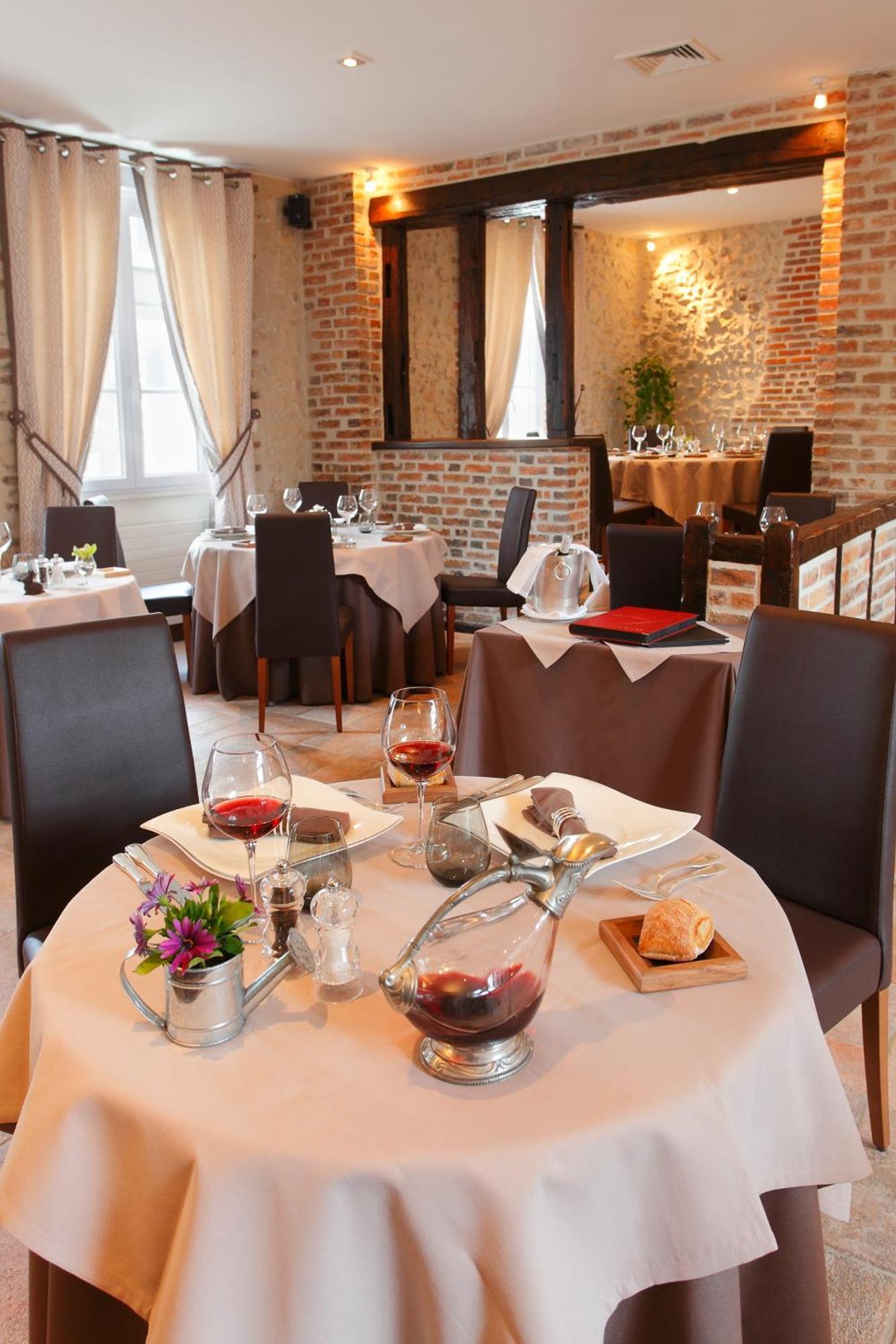 Hotel La Chaumiere Aubigny-sur-Nère Zewnętrze zdjęcie