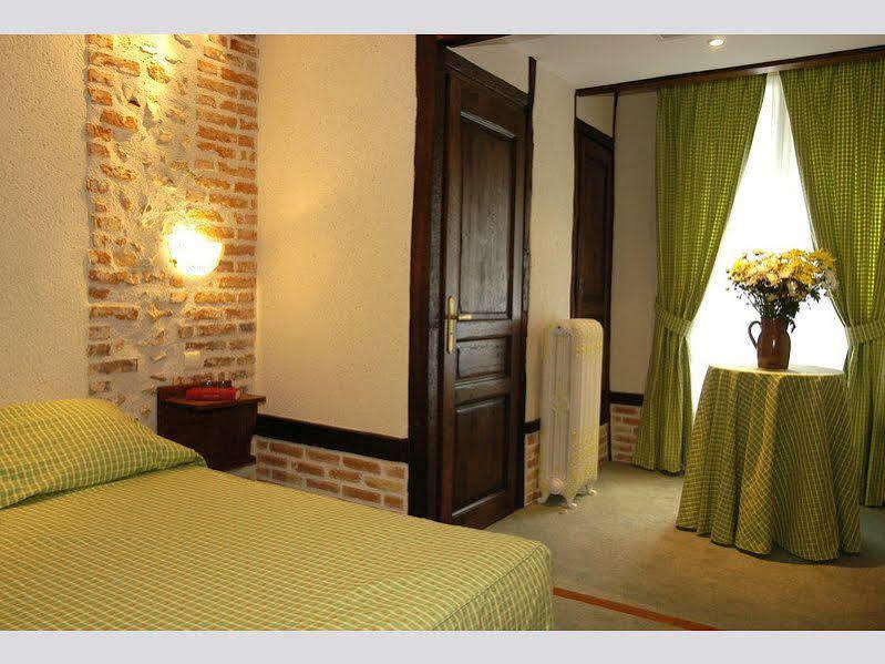 Hotel La Chaumiere Aubigny-sur-Nère Zewnętrze zdjęcie